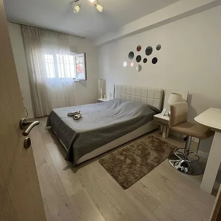 דירה Mak מוסטר